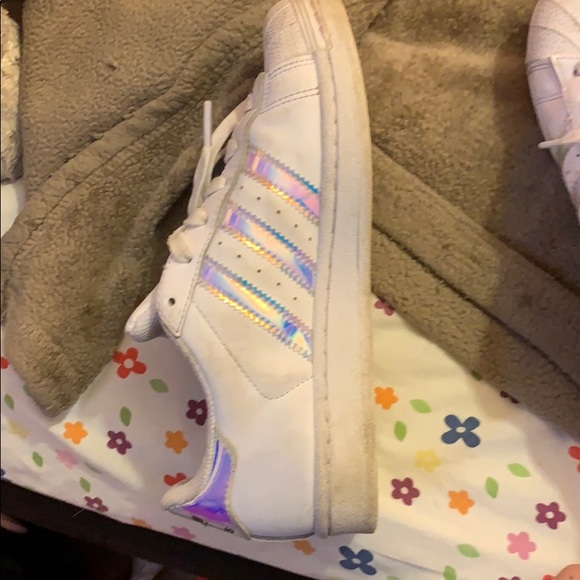 Adidas metallic superstar shoe - Picture 2 of 2